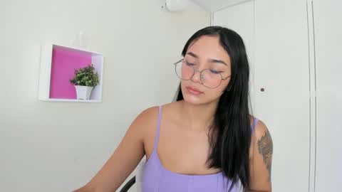 Camila online show from 17, 12, 2024