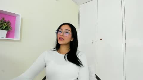 Camila online show from 28, 1, 2025