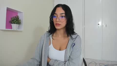 Camila online show from 10, 2, 2025