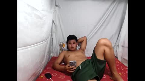 Snapshot of asian_boy4u chatting on 12, 4, 2026 asian_boy4u online show from 12, 4, 2026