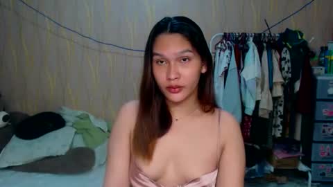 Snapshot of asian_glamm chatting on 15, 4, 2026 ANITA online show from 15, 4, 2026
