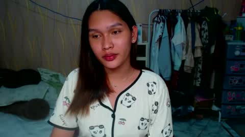 Snapshot of asian_glamm chatting on 15, 4, 2026 ANITA online show from 15, 4, 2026