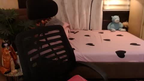 angela online show from 27, 1, 2025