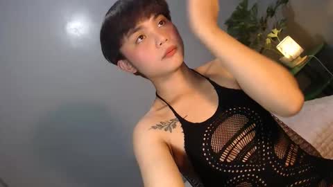Snapshot of asian_reyshell chatting on 4, 4, 2026 Reyshell online show from 4, 4, 2026