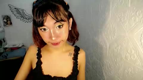 Snapshot of asianbarbie05 chatting on 20, 10, 2025 SOFIA online show from 20, 10, 2025