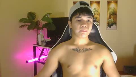 Snapshot of asiancarl_bigcock chatting on 14, 4, 2026 kairo dewji in ifbi online show from 14, 4, 2026