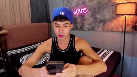 asiancum_peter online show from 29, 9, 2025