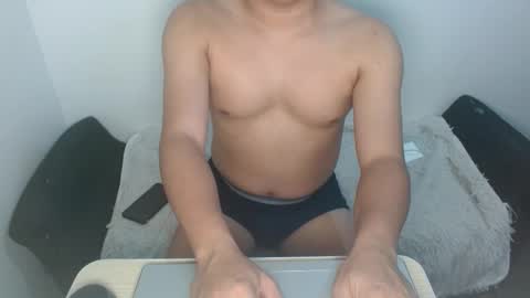 Snapshot of asiangay1209 chatting on 5, 11, 2025 asiangay1209 online show from 5, 11, 2025