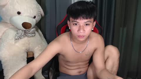 Snapshot of asianhunk_zam chatting on 12, 12, 2024 Zam online show from 12, 12, 2024