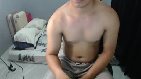 Snapshot of asianlatinoboy chatting on 28, 7, 2026 Josh online show from 28, 7, 2026