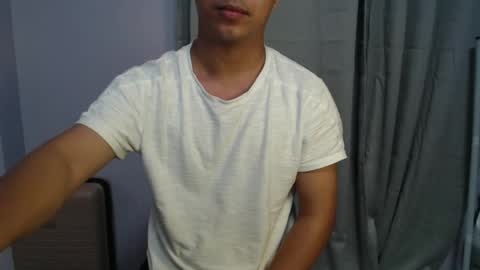 Snapshot of asianlatinoboy chatting on 1, 8, 2026 Josh online show from 1, 8, 2026