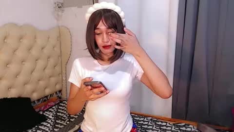 asianpetite_ivy online show from 4, 12, 2025