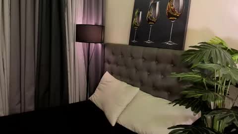 asianpetiteprincess online show from 19, 11, 2025