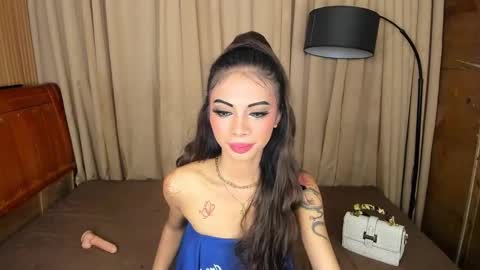 Snapshot of asianprettypetite chatting on 17, 2, 2025 CHESKA online show from 17, 2, 2025