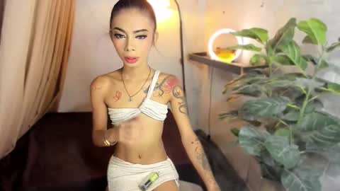 Snapshot of asianprettypetite chatting on 7, 10, 2025 CHESKA online show from 7, 10, 2025