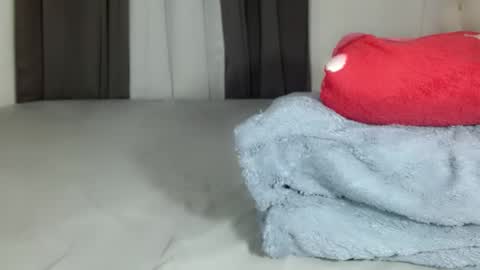 Snapshot of asianroy_x chatting on 7, 4, 2026 Roy online show from 7, 4, 2026