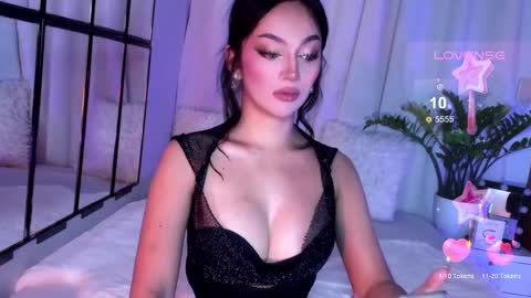 Snapshot of asiansexqueenx chatting on 19, 12, 2024 Miss Nia online show from 19, 12, 2024