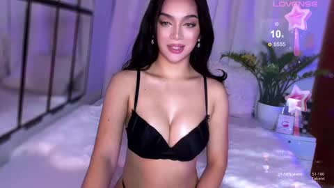 Snapshot of asiansexqueenx chatting on 25, 12, 2024 Miss Nia online show from 25, 12, 2024