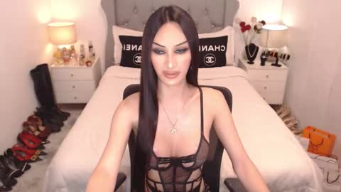 Snapshot of asiantartcummers chatting on 4, 1, 2025 Kylie online show from 4, 1, 2025