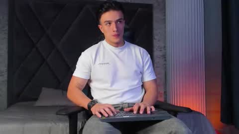 Aslan  online show from 21, 12, 2025