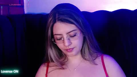 Snapshot of aspenruss chatting on 11, 10, 2025 online show from 11, 10, 2025