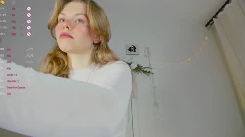 Snapshot of ass_latte chatting on 8, 1, 2025 Sasha online show from 8, 1, 2025