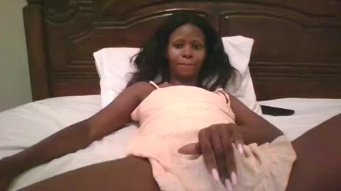 Snapshot of ass_slut2 chatting on 22, 9, 2025 alisha online show from 22, 9, 2025