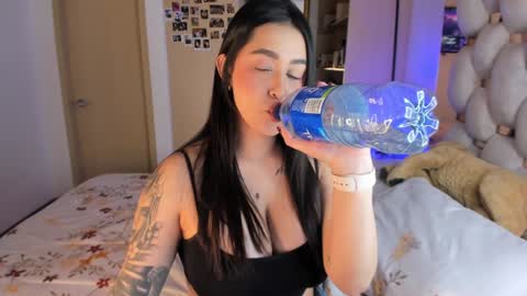 Snapshot of asshley__ chatting on 4, 1, 2025 Ashley online show from 4, 1, 2025