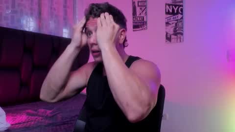 Snapshot of astonhills chatting on 31, 10, 2025 astonhills online show from 31, 10, 2025