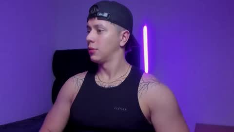 Snapshot of astonhills chatting on 20, 11, 2025 astonhills online show from 20, 11, 2025