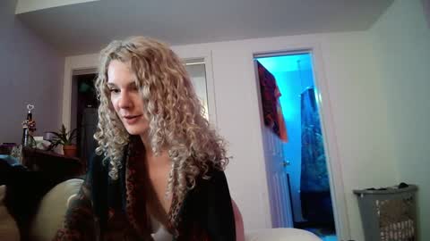 AstoriaLove online show from 15, 1, 2025