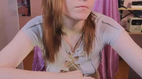 Snapshot of astra_lis chatting on 11, 10, 2025 Astra online show from 11, 10, 2025