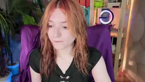 Snapshot of astra_lis chatting on 15, 11, 2025 Astra online show from 15, 11, 2025