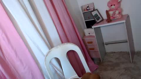 Snapshot of astraea_xxx chatting on 12, 7, 2026 Anna online show from 12, 7, 2026