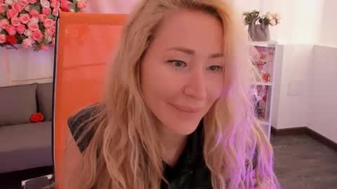 Snapshot of astramonroe chatting on 26, 3, 2026 astramonroe online show from 26, 3, 2026