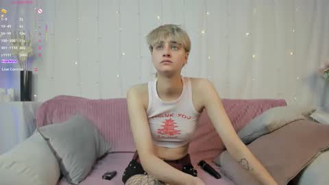 Snapshot of astrellia chatting on 11, 10, 2025 Diana online show from 11, 10, 2025