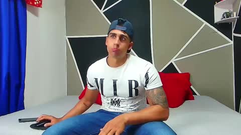 Snapshot of astromgrey chatting on 18, 12, 2024 Astrom model independent online show from 18, 12, 2024