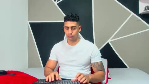 Snapshot of astromgrey chatting on 12, 2, 2025 Astrom model independent online show from 12, 2, 2025