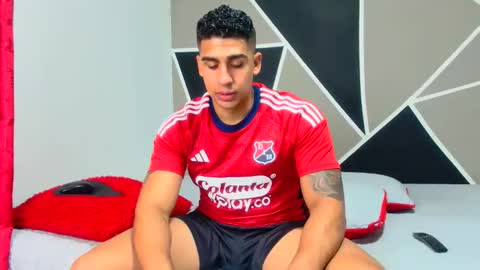 Snapshot of astromgrey chatting on 13, 2, 2025 Astrom model independent online show from 13, 2, 2025