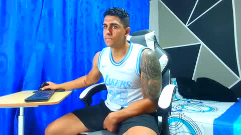 Snapshot of astromgrey chatting on 30, 9, 2025 Astrom model independent online show from 30, 9, 2025