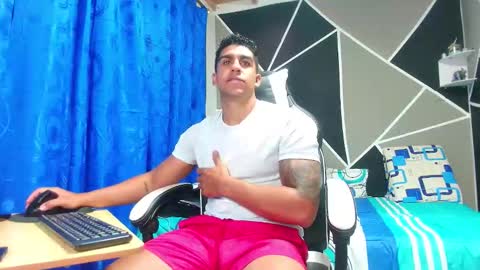 Snapshot of astromgrey chatting on 25, 10, 2025 Astrom model independent online show from 25, 10, 2025