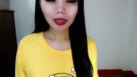 Snapshot of asuna_charming chatting on 25, 10, 2025 asuna_charming online show from 25, 10, 2025