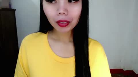 Snapshot of asuna_charming chatting on 27, 10, 2025 asuna_charming online show from 27, 10, 2025