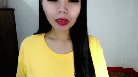 Snapshot of asuna_charming chatting on 4, 11, 2025 asuna_charming online show from 4, 11, 2025