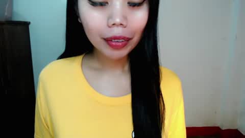 Snapshot of asuna_charming chatting on 12, 11, 2025 asuna_charming online show from 12, 11, 2025