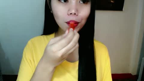 Snapshot of asuna_charming chatting on 4, 12, 2025 asuna_charming online show from 4, 12, 2025