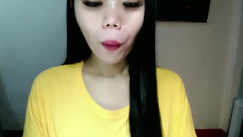 Snapshot of asuna_charming chatting on 14, 12, 2025 asuna_charming online show from 14, 12, 2025