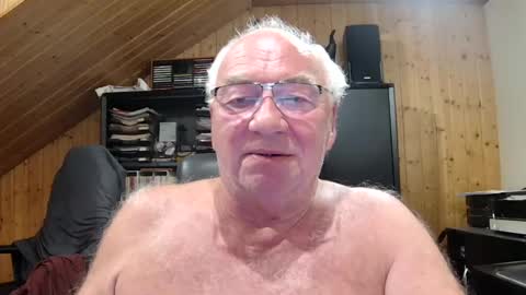 Snapshot of asusandy chatting on 3, 7, 2026 asusandy online show from 3, 7, 2026