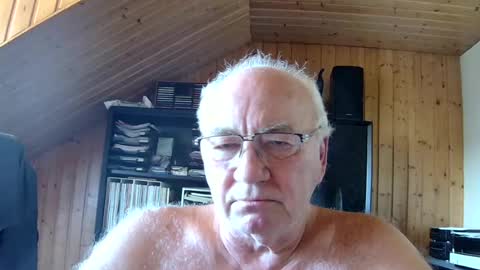 Snapshot of asusandy chatting on 11, 7, 2026 asusandy online show from 11, 7, 2026