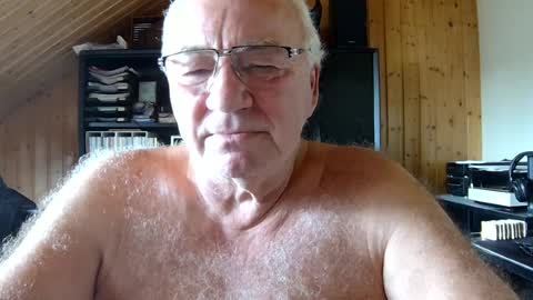 Snapshot of asusandy chatting on 14, 7, 2026 asusandy online show from 14, 7, 2026